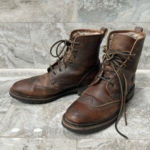 Men's 9 Frye James Lug Lace Up Boot Dark Brown Hammered Full Grain 87931 DBN